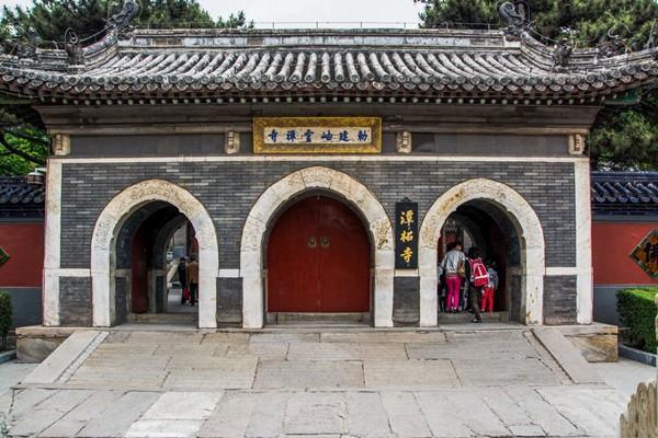 潭柘寺求什么比较灵验 潭柘寺拜佛攻略