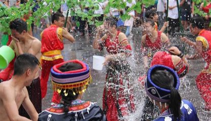 湖北泼水节活动是什么时候