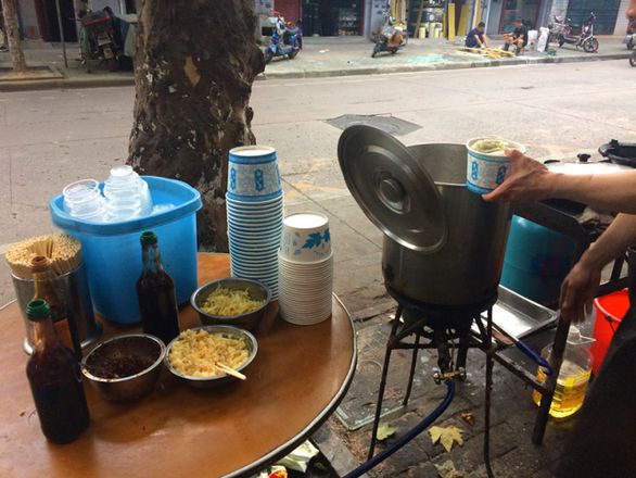 武汉自治街前进路附近有什么好吃的店子