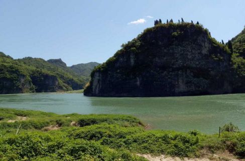 红岩岭在哪儿  红岩岭有什么好玩的 红岩岭凉爽吗