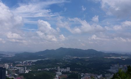 塘朗山在哪里 塘朗山郊野公园