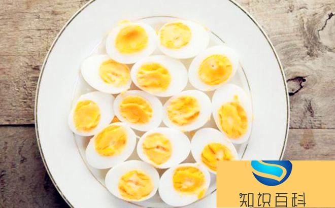 鸡蛋里面发现红色物质可以吃吗？
