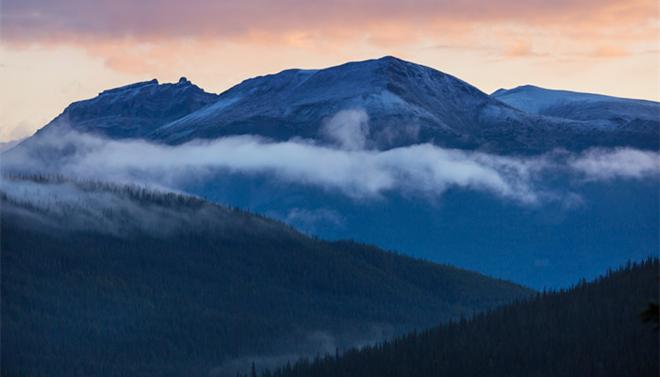 摄图网_300042574_banner_夏季加大落基山脉风景如画的山景（企业商用）_副本.jpg