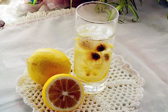 柠檬和菊花可以一起泡水喝吗3