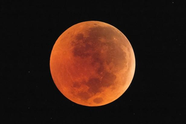 什么是月全食天象？红月亮2022年什么时候几点出现？