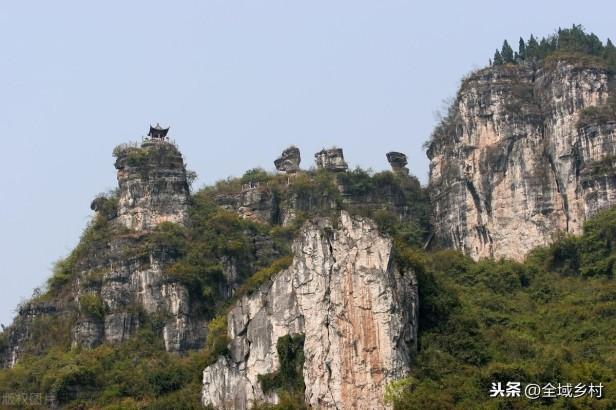 我国长江三峡是哪三峡的总称（三峡瞿塘峡、巫峡和西陵峡）