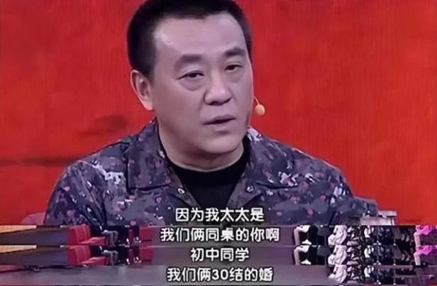 何冰妻子照片及个人资料（何冰现实生活中一家三口照片）(8)