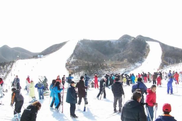 北京滑雪场排名和价格是多少（北京各大滑雪场的介绍及价格一览）