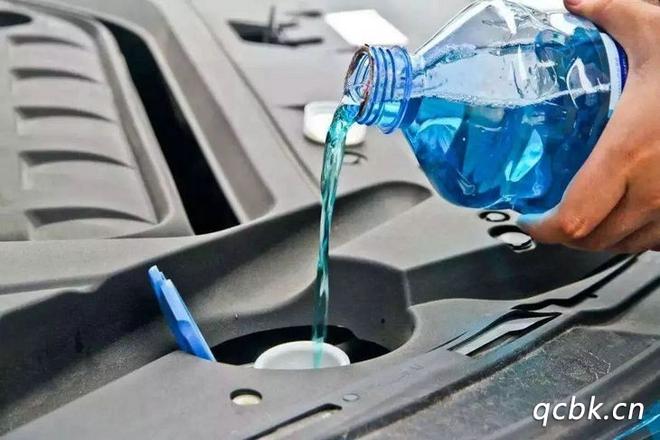 汽车防冻液是由什么组成的