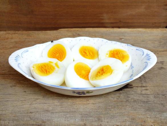 鸡蛋煮几分钟能熟（鸡蛋煮超过10分钟有毒）