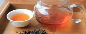 <span style='color:red;'>湿气重的人喝红茶还是绿茶</span>