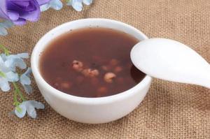 红豆薏米芡实茶不适宜人群，孕妇及儿童不宜喝