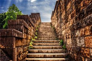 做梦梦到下很高很陡的楼梯预示着什么？-周公解梦