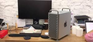 如何借助 iPhone 将价值 5 万元的 Mac Pro 放置在自己的书桌上？