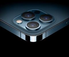 iPhone 12 如何在相机应用中快速录制视频或进行连拍？