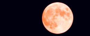 红色的月亮是什么原因
