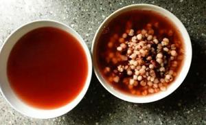 小<span style='color:red;'>红豆薏米茶的功效</span>有什么