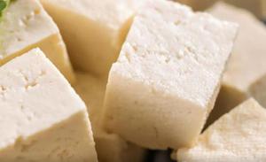 做豆腐什么时候放碱适合，怎么判断水豆腐坏没坏
