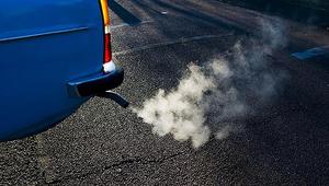 <span style='color:red;'>汽车尾气是全球范围最严重的什么污染源</span>