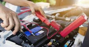 汽车电池电压低怎么解决