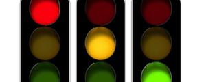 交叉路口的交通信号灯从左到右的顺序是