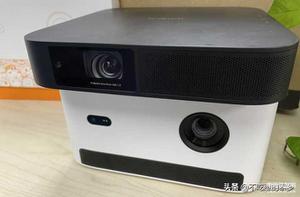 极米newz6x和当贝d3x哪个好（极米New Z6X与当贝D3X实测对比）