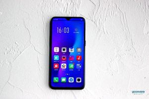 oppo r17配置怎么样（OPPO R17体验评测:）